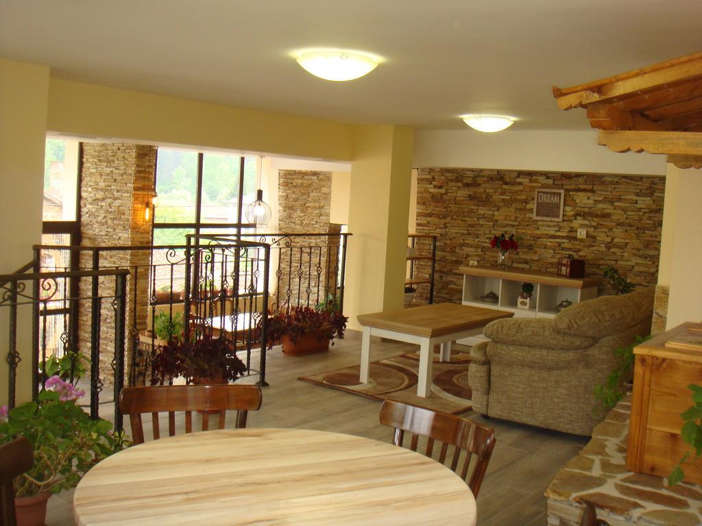 Guest House & Bistro Lefterova Kotel Exterior foto