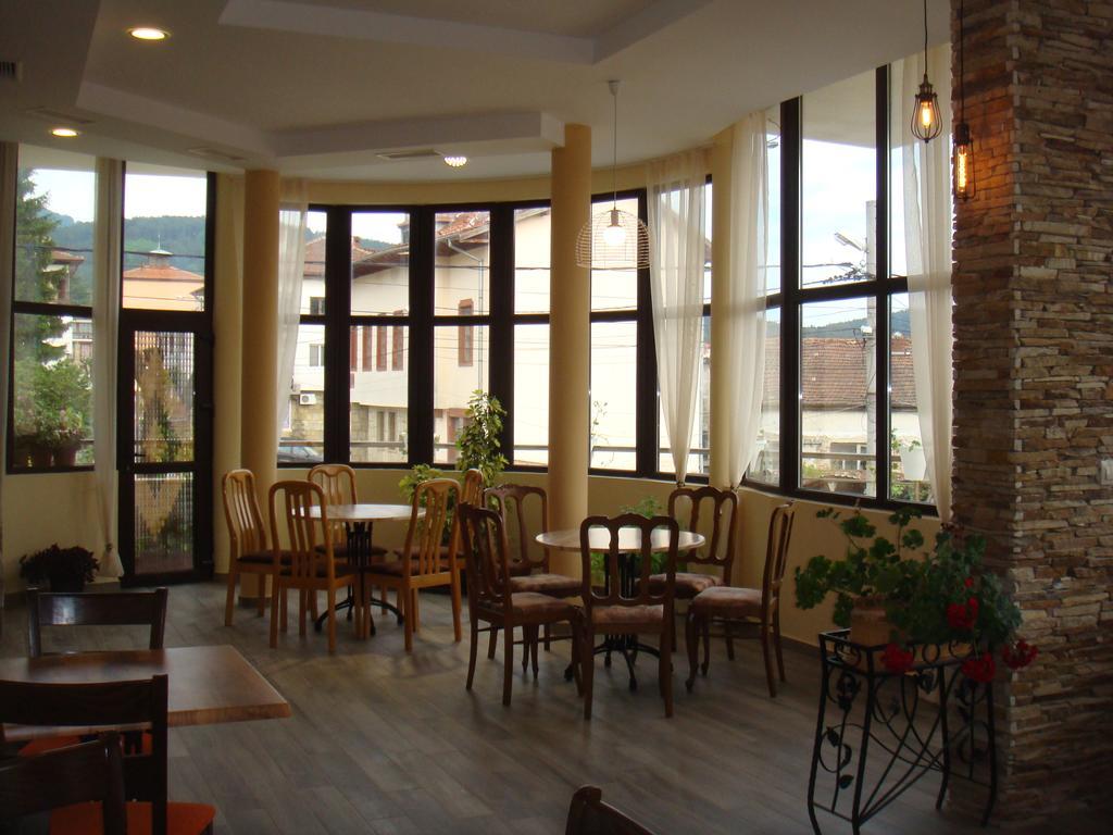 Guest House & Bistro Lefterova Kotel Exterior foto