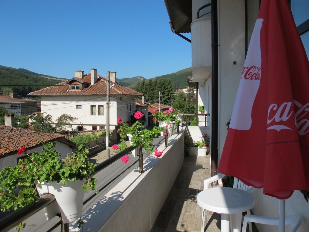 Guest House & Bistro Lefterova Kotel Exterior foto