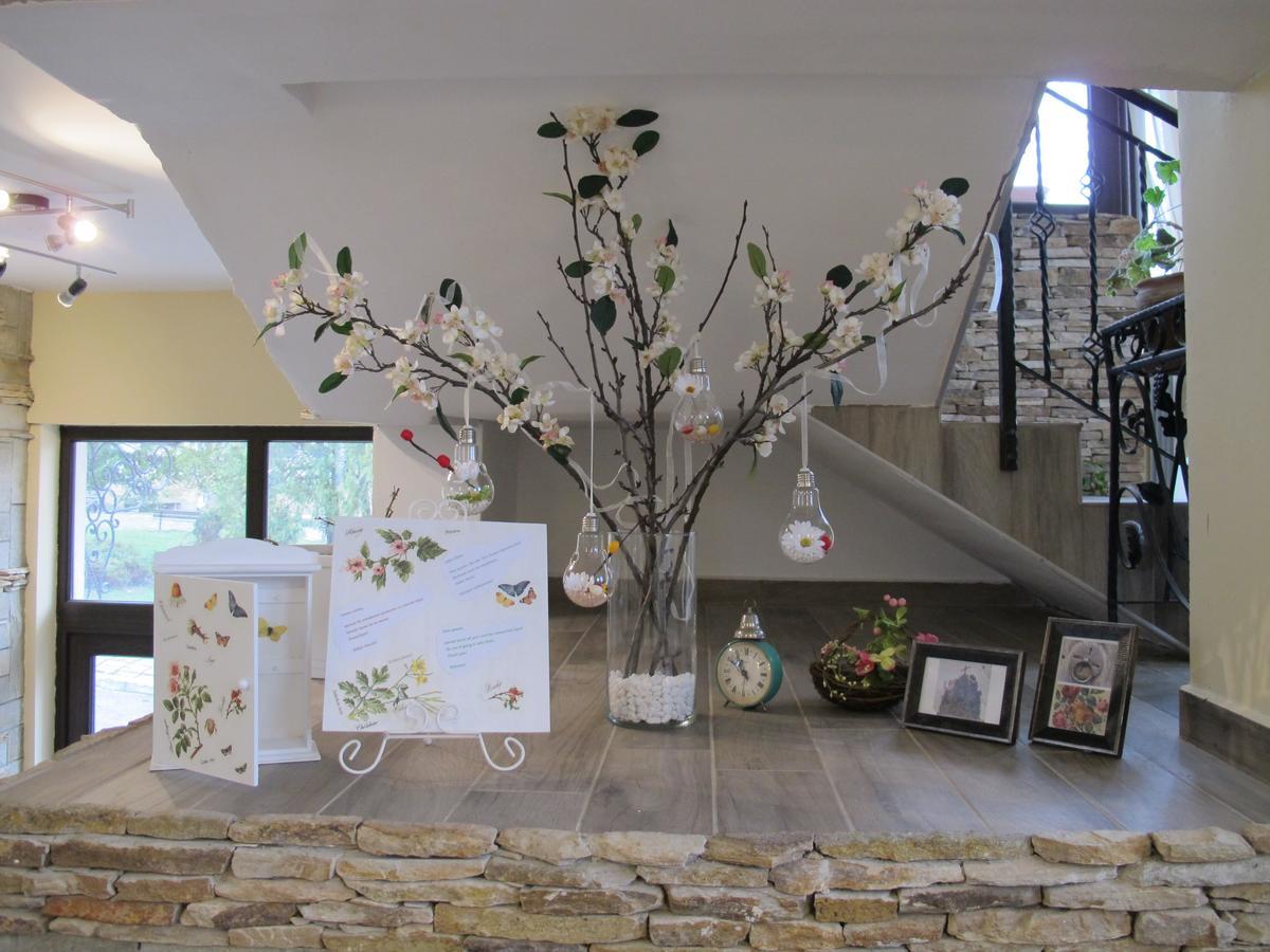 Guest House & Bistro Lefterova Kotel Exterior foto